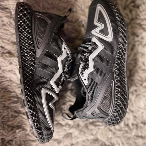 Adidas 4D shoes - Picture 3 of 4